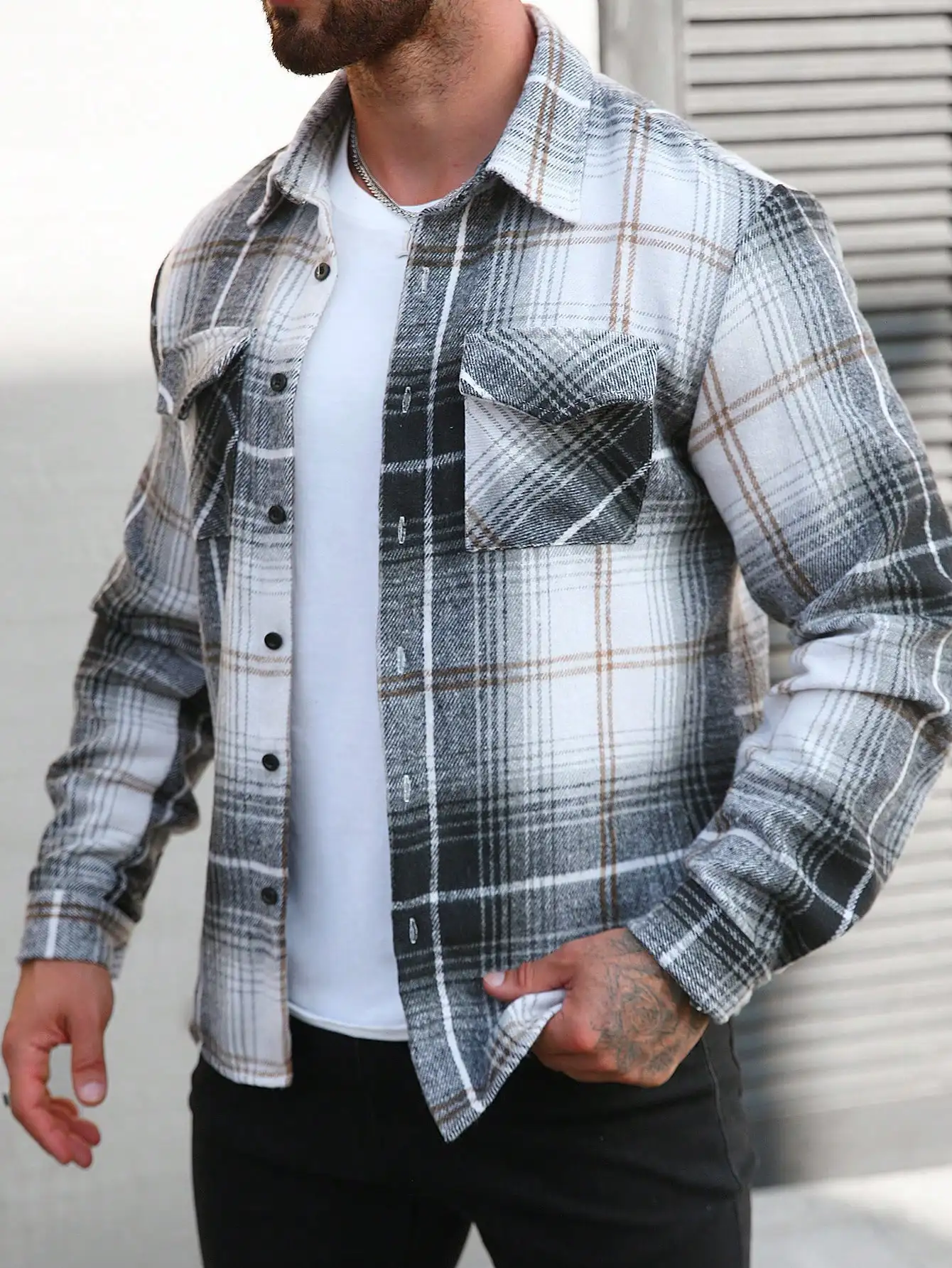 

Men's Plaid Long Sleeve Shirt with Dual Chest Pockets, Casual Button-Down in Cotton Blend