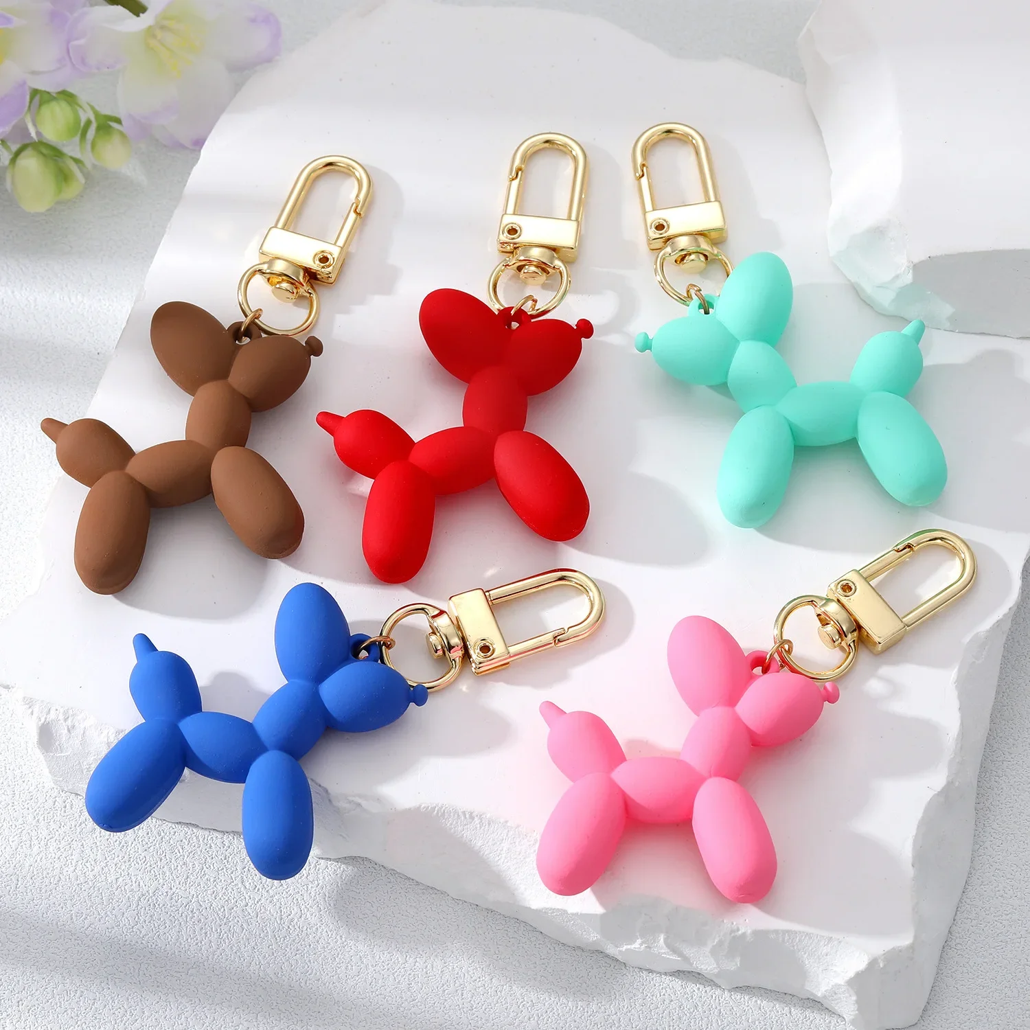 2023 New Fashion Art Trendy Laser Balloon Dog Colorful Key Chain Bag Pendant Cartoon Creative Small Animal Pendant Decoration