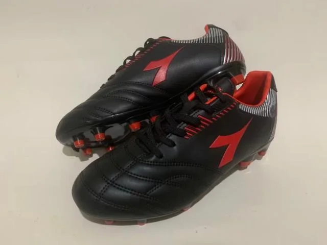 Original football boots Men's outdoor sports field training football boots Luxury design youth five-a-side women's football boot