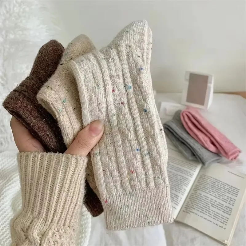 Frauen Socken Winter Neue Neuheit Mode Japanischen Stil Casual Crew Socken Warme Gestreiften Herbst Einfache Wolle Socken Für Mädchen Trendy