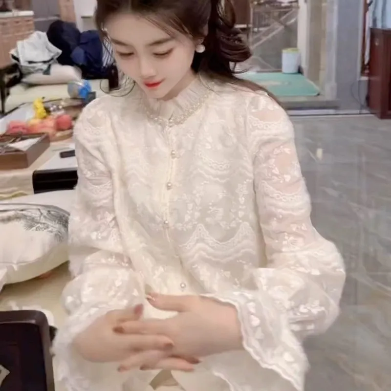 Chinese Style Celebrity Temperament Heavy Industry Hook Flower Hollow Lace Shirt Lining Lace Bottoming Shirt Exquisite Simple