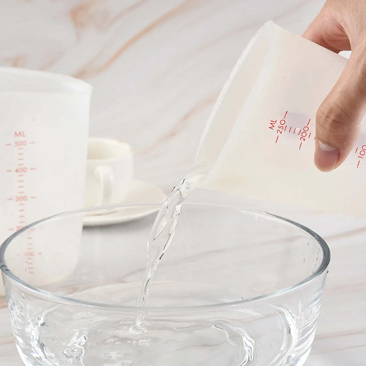 

Soft Silicone Measuring Cup 250Ml Semi-Transparent Graduated Scale Lightweight Easy Clean Accurate Dosage for Kitchen Laboratory