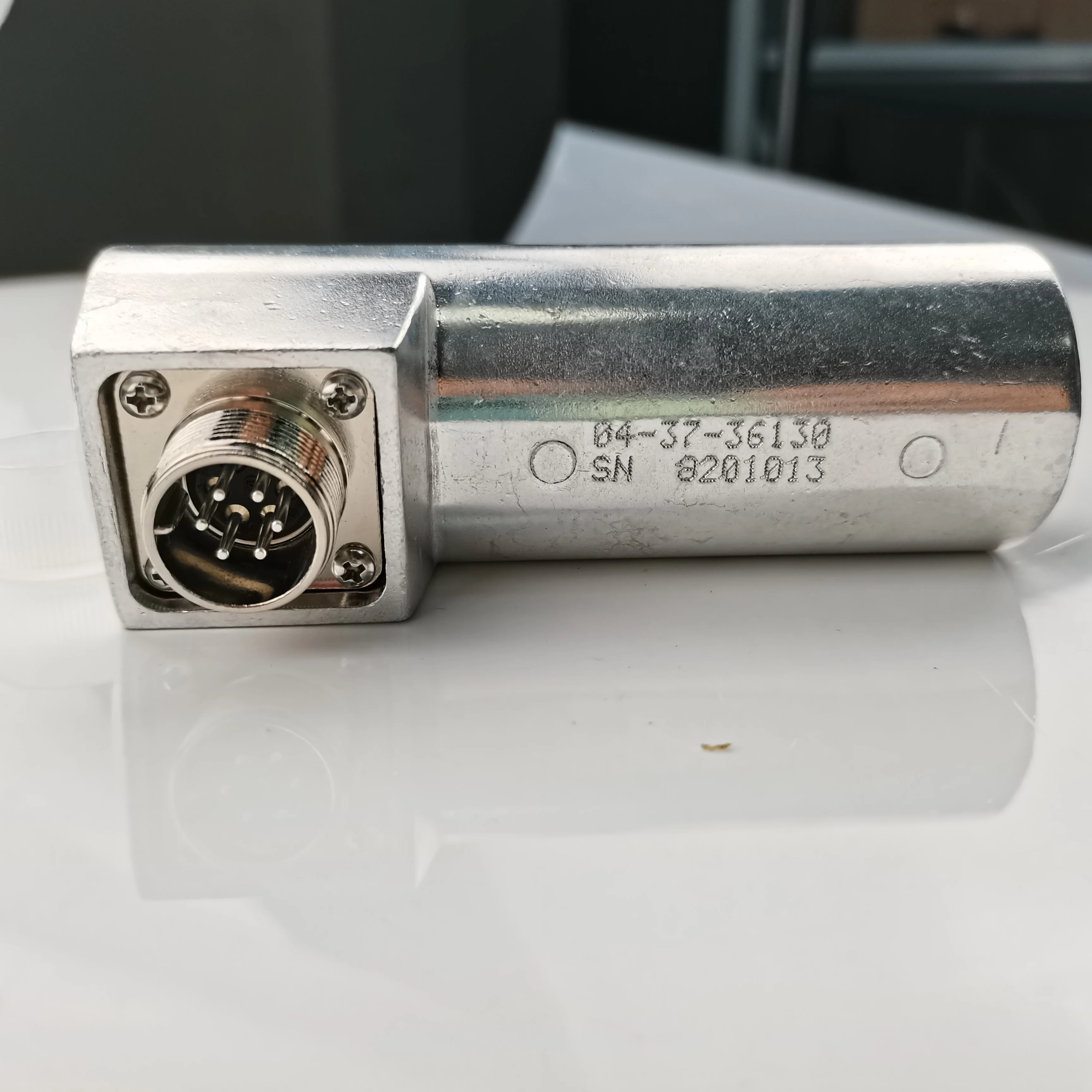 Road Construction Leveling Ultrasonic Sensor Pavement Level Detection Replacement Component With Auger Matching Design