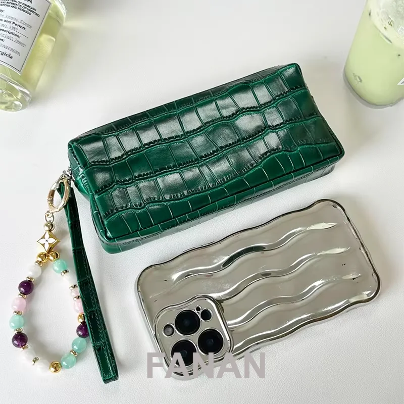 First-Layer Cowhide Crocodile Pattern Zip Phone Pursee Bag ,Storage bag Woman Mini  Genuine Leather Long Wallet Wrist Clutch Bag