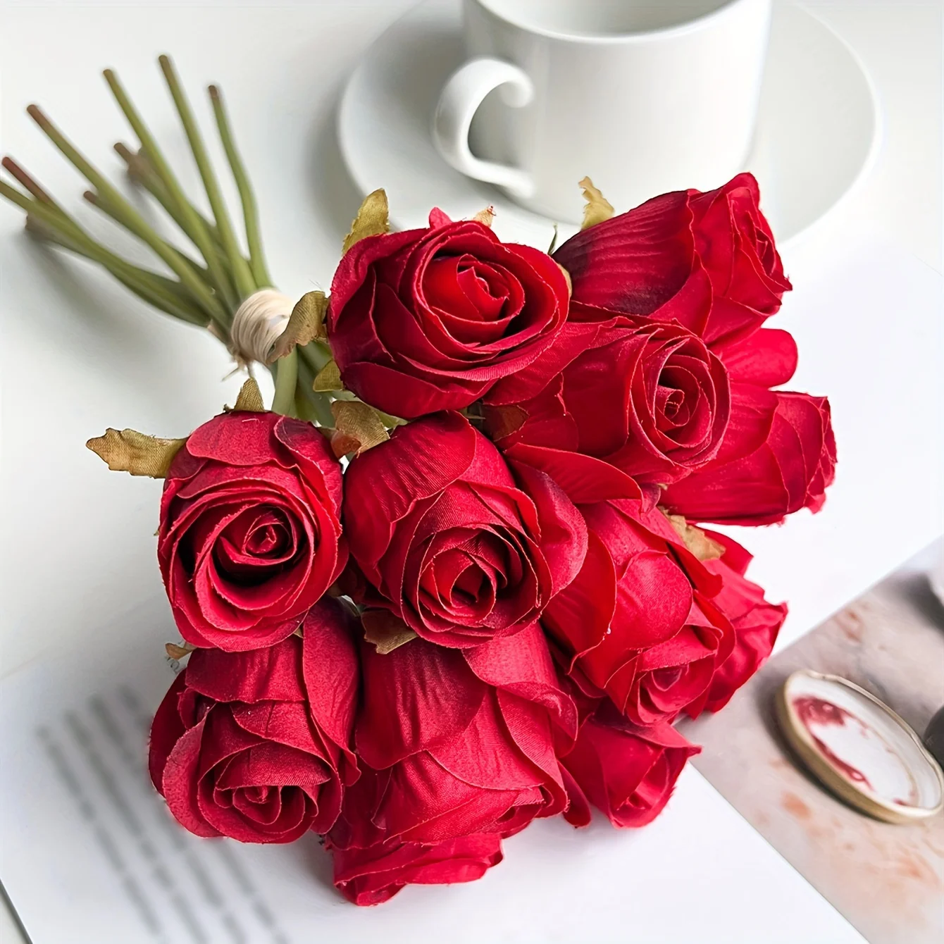 Each Bouquet Contains 12 Artificial Roses, Real-Touch Artificial Bouquet, Wedding Decoration Bride's Bouquet, Living Room Table Decoration Flower Arrangement Fake Roses, Home Table Centerpiece Decoration, Winter Christmas Table Decoration, Aesthetic Room Decoration
