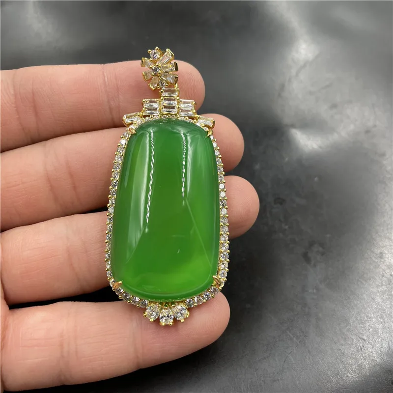 New 925 Silver With Chalcedony,-Shaped Design; Light Green Agate Oval ; Sweater Chain Pendant