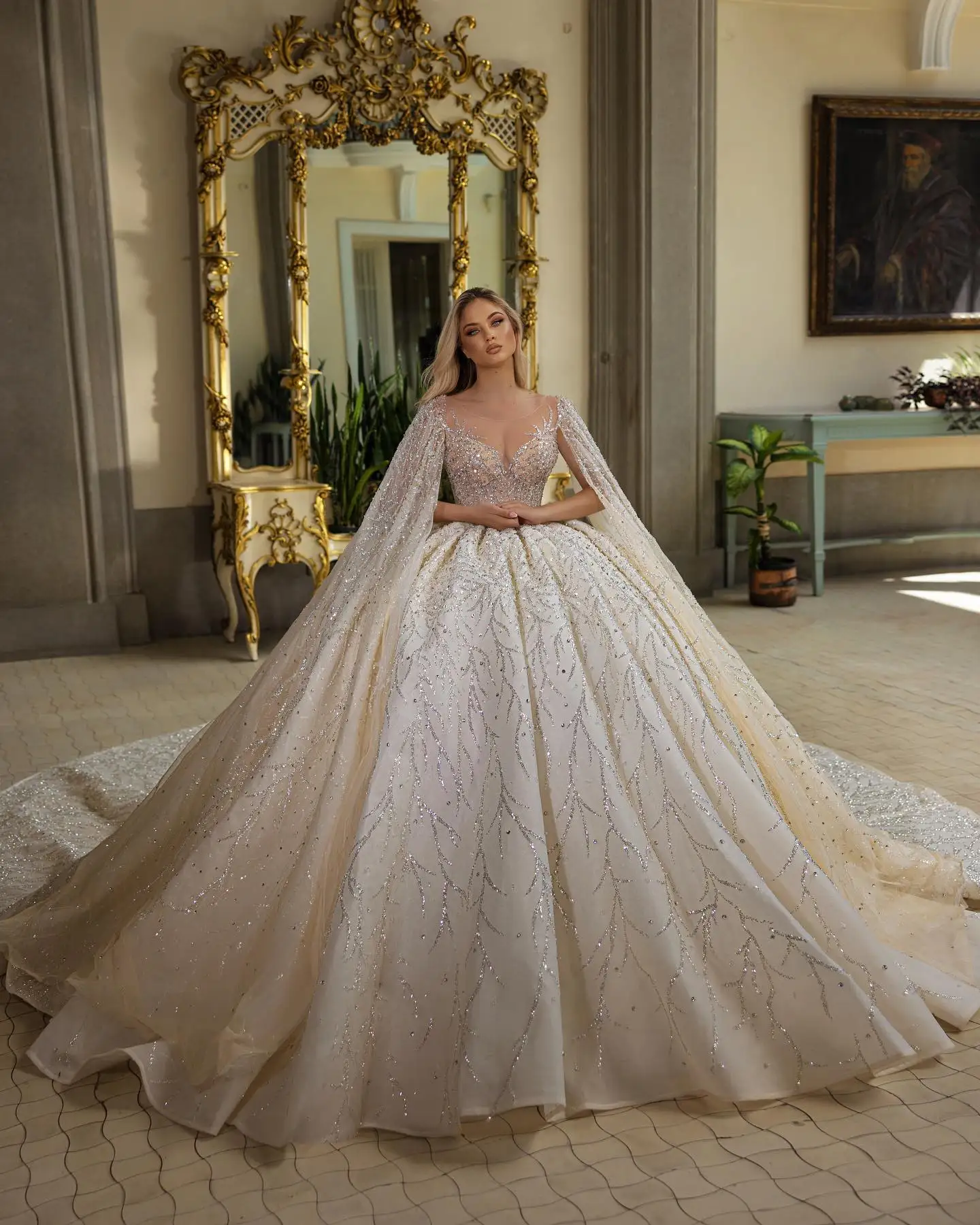 

Gorgeous Dubai Long Sleeves Ball Gowns with Cape Wedding Dress Custom Made Beading Crystals Sequins Vestido de novia