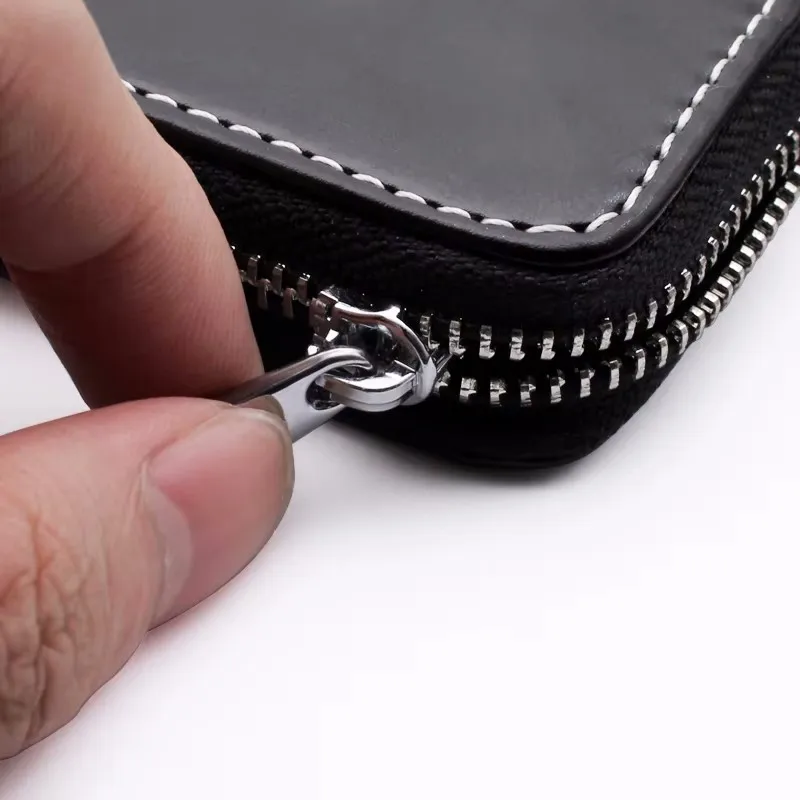 Leather Car Key Case Cover Protection Auto Key Bag Key Chain for VW Polo Golf Touareg T3 T6 T5 Passat B7 B5 Touran Beetle Tiguan