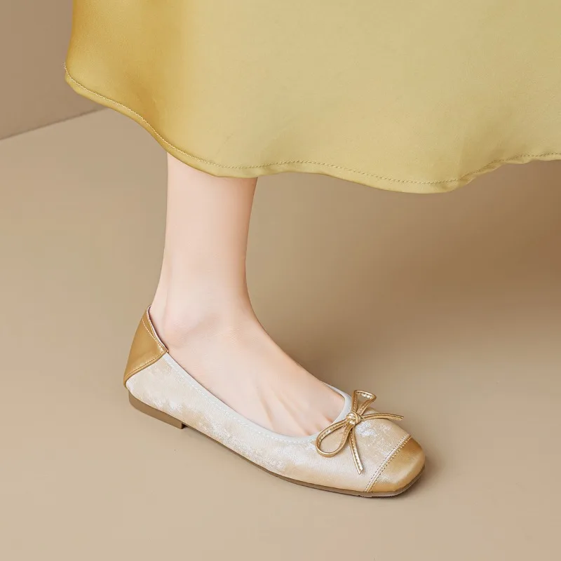 

Flat Shoes Women's 2026 Spring and Summer New Style Square Toe Shallow Mouth Red Pumps Womens Versatile Bean Shoe Scoop Shoes
