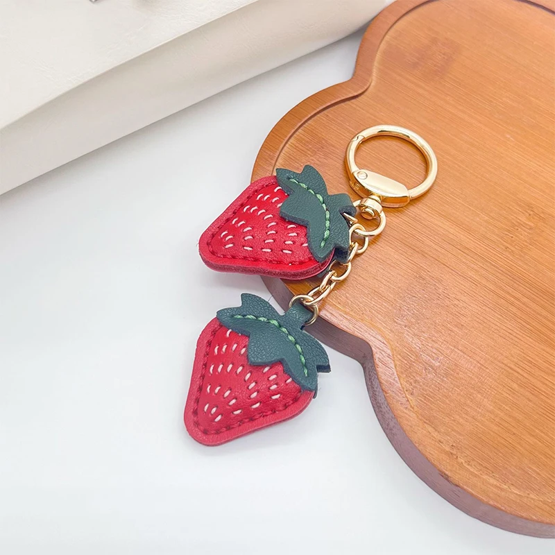 Exquisite High-end Strawberry Bag Pendants High-quality Leather Keychain Pendants Creative Double Strawberry Hand-stitched Gifts