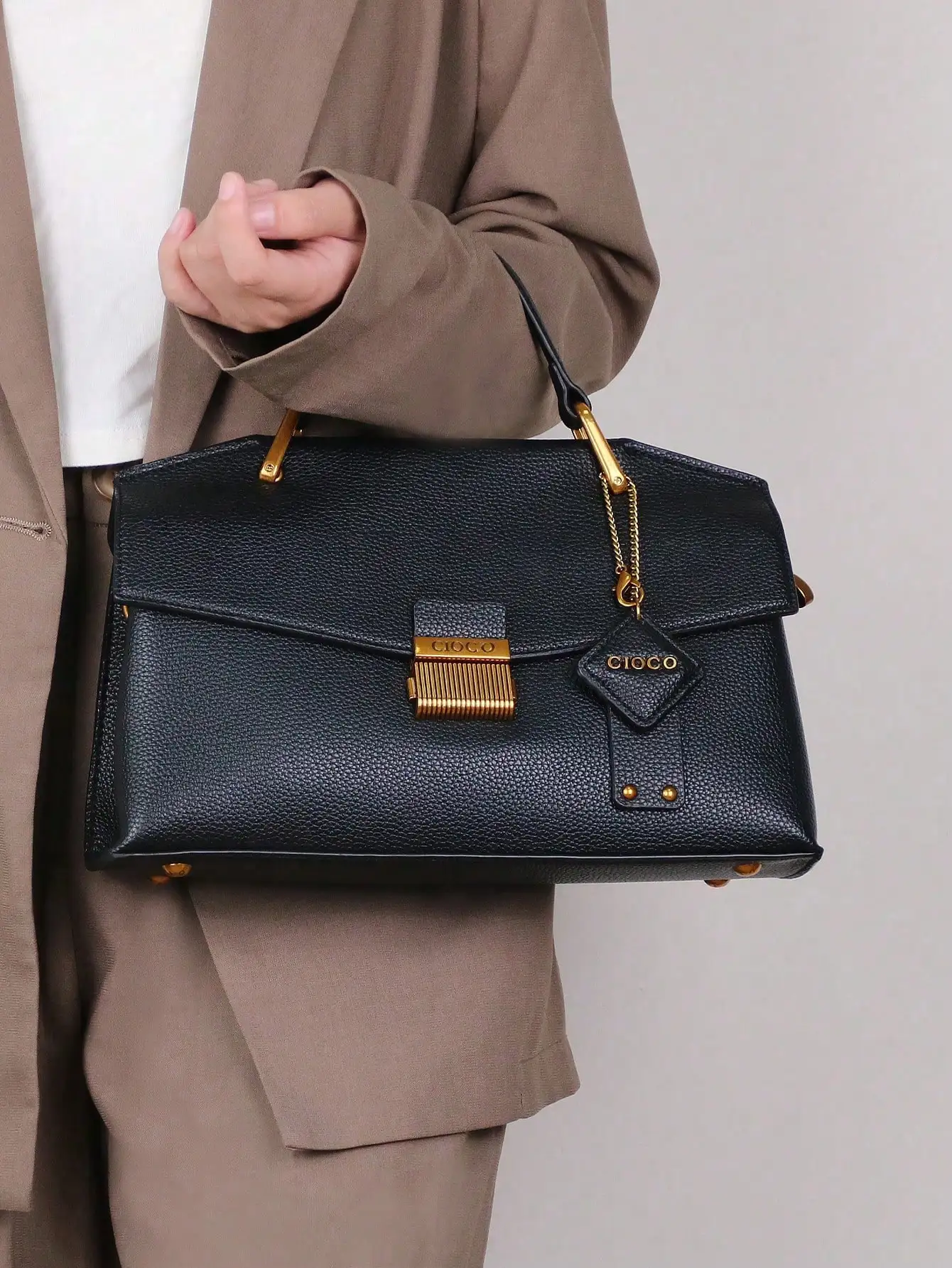 2026 new retro blue snakeskin luxury handbag, stylish and luxurious large-capacity shoulder bag OL Joker satchel