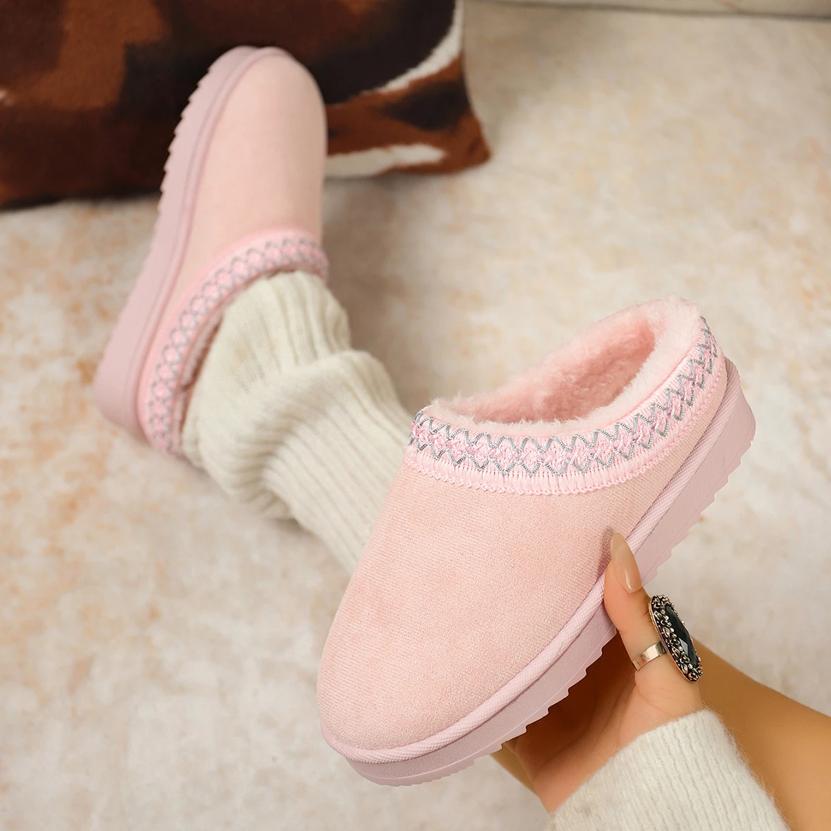 2026 Warm Boots Anti Slip Low Cut Versatile Shoes for Women Faux Fur Lined Flat Bottom Snow Boots Large Size Casual Ruffle Boots