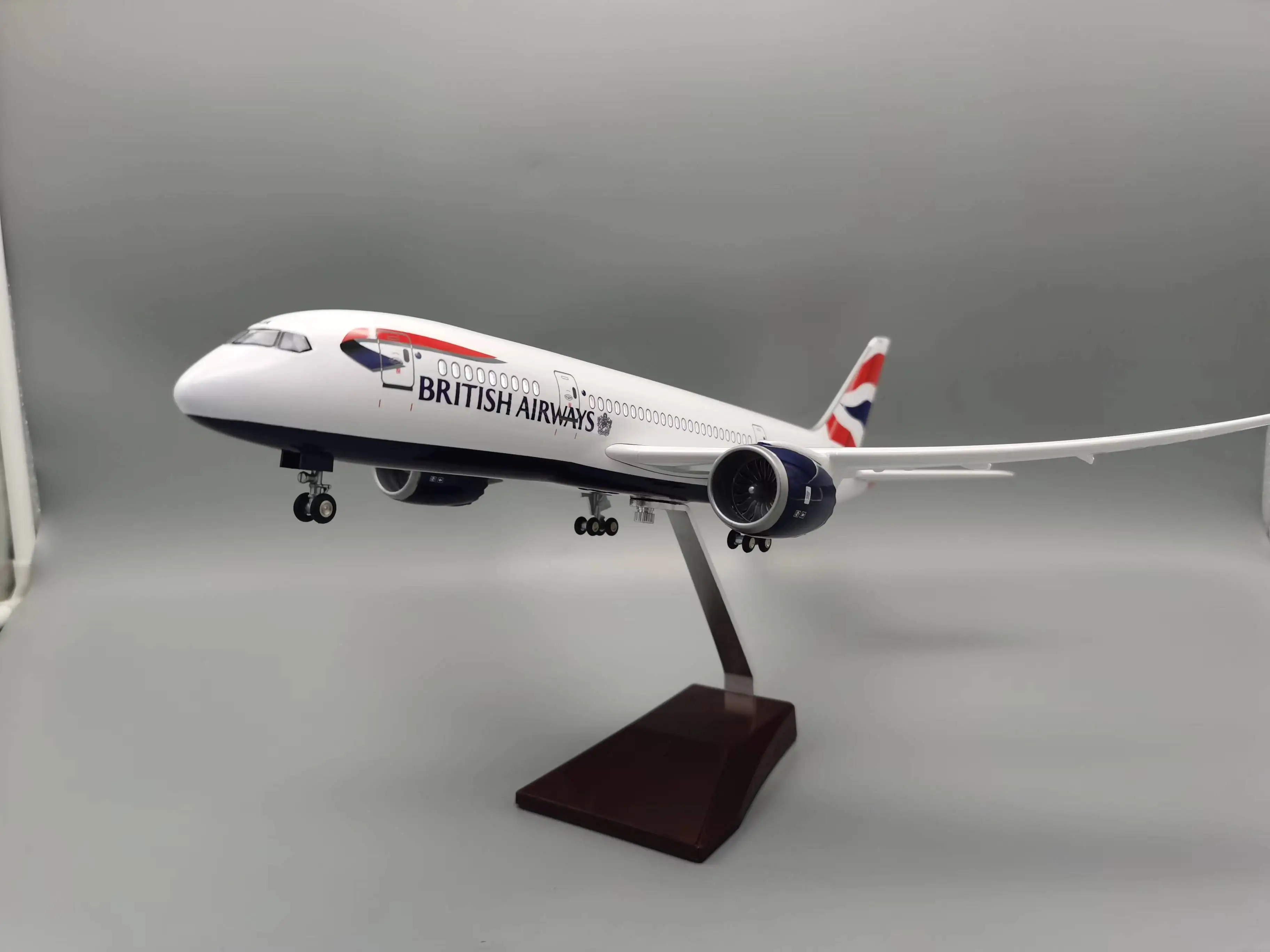 Scale 47cm Airplane Model B787 British Airlines Diecast 1:130 Resin Model Plane Kits With Lights And Stand Collection Ornaments