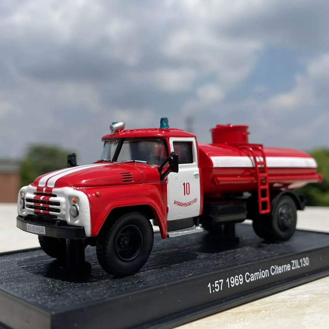 Rare 1:57 New Arrival Special Price Die Cast Metal Soviet Gil Fire Truck Model Furniture Display Collection Toys For Children