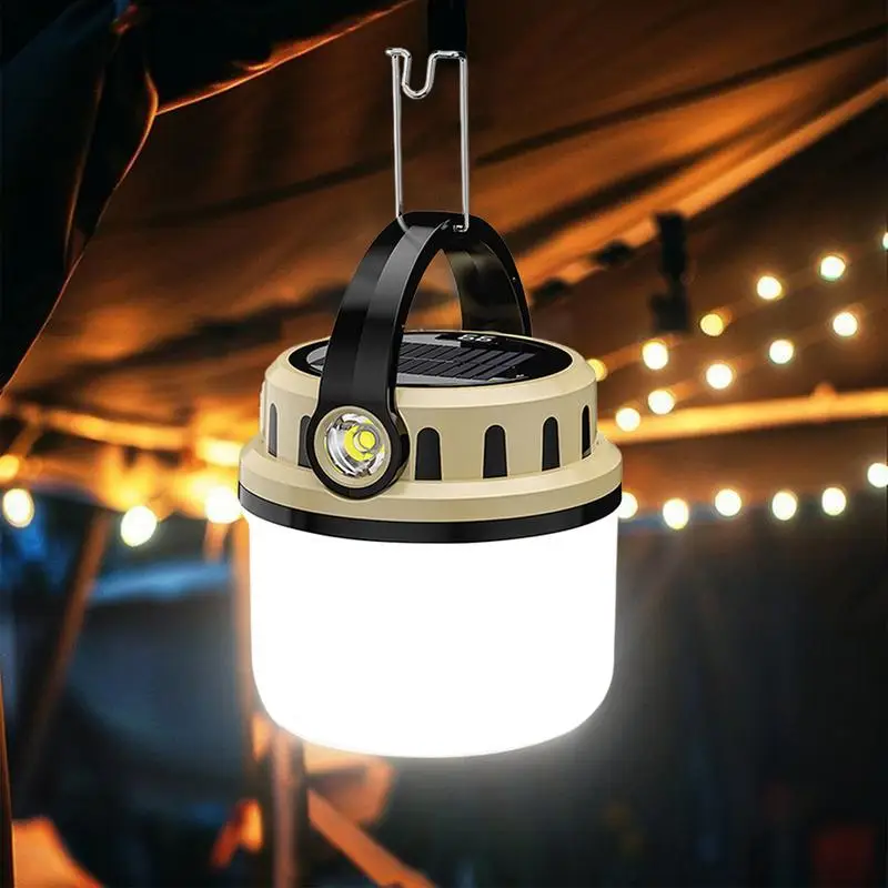 ไฟพลังงานแสงอาทิตย์กลางแจ้งโคมไฟ LED สว่าง 4 โหมดประหยัดพลังงานจอแสดงผลดิจิตอลสําหรับตั้งแคมป์เต็นท์แสงเดินป่า