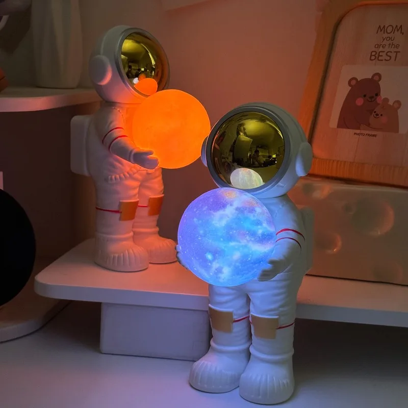 

Космический человек обнимает ночное небо Bluetooth-динамик мечтательное звездное небо аудиосистема сабвуфер ночник украшение креативный подарок