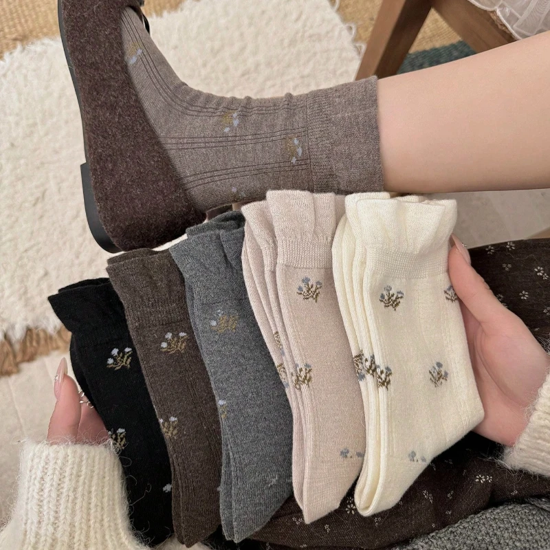 Women Winter Socks New Fashion Cute Flowers Warm Soft Crew Socks For Women Korean Style Casual Women Socks