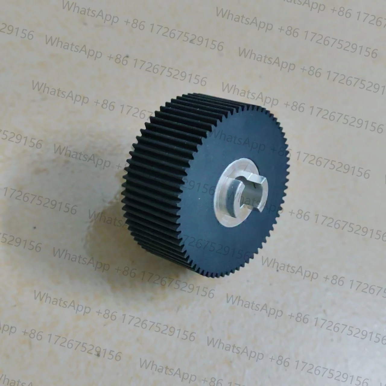 Rouleau de ramassage pour équipement de post-impression R8-B3021 compatible avec Duplo