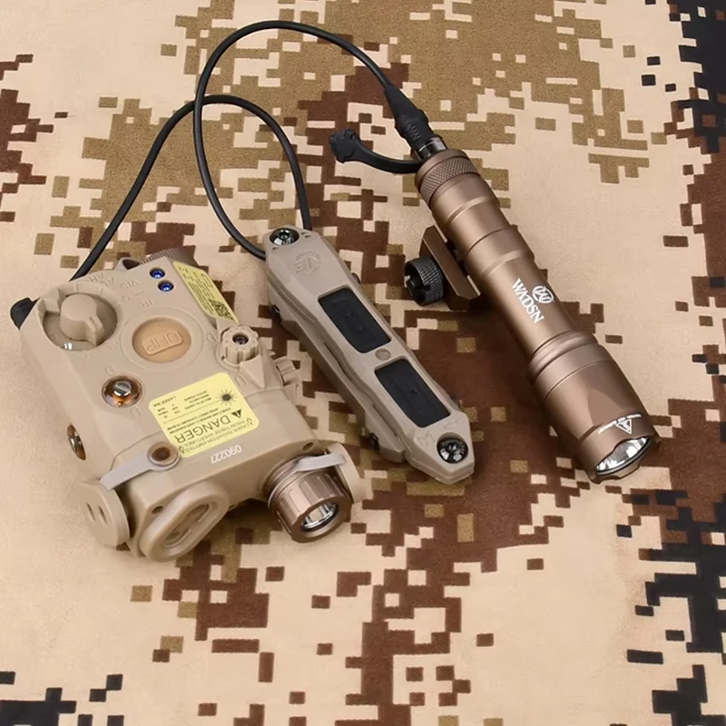WADSN Tactical PEQ PEQ15 PEQ-15 SF M300A M600C Flashlight Airsoft Hunting Accsesories High Power Red Dot Green Blue Indicator