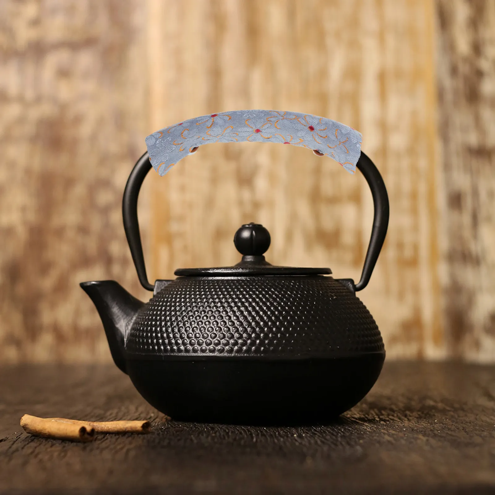 Versatile Kettle Handle Sleeve Reliable Cloth Material Easy Clean Detachable Design Tea Kettle Handle Cover for Kitchen Safety