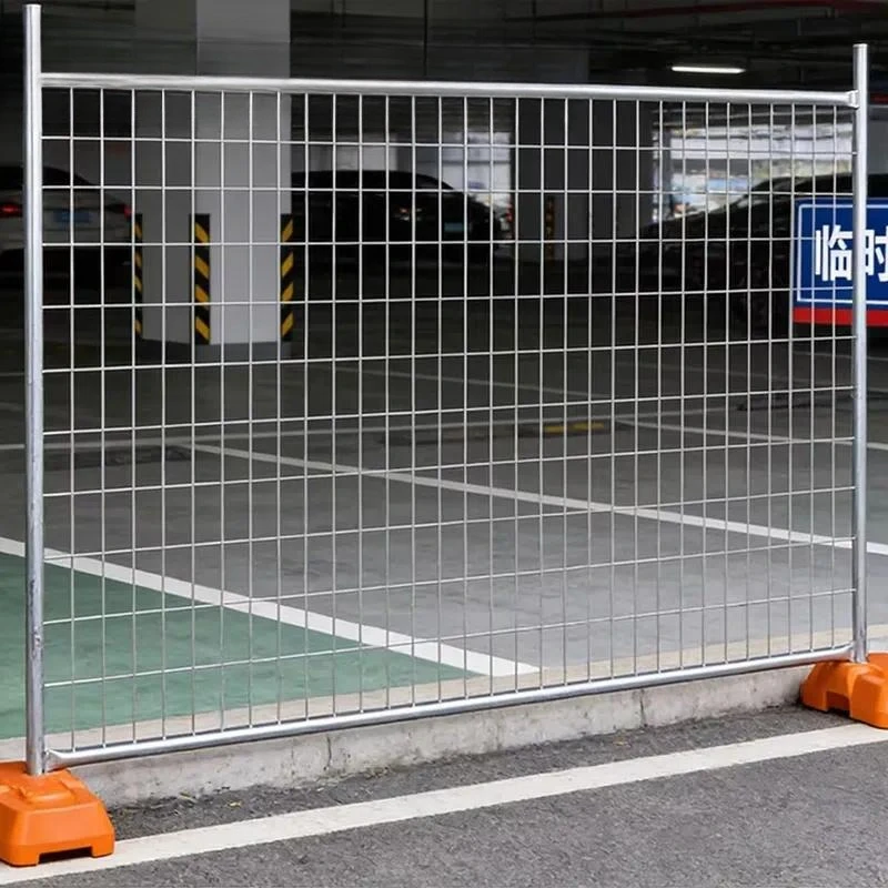 Outdoor Metal Temporary Fence Panels for Construction Sites Courtyards Pastures Lawn Borders and Safety Protection