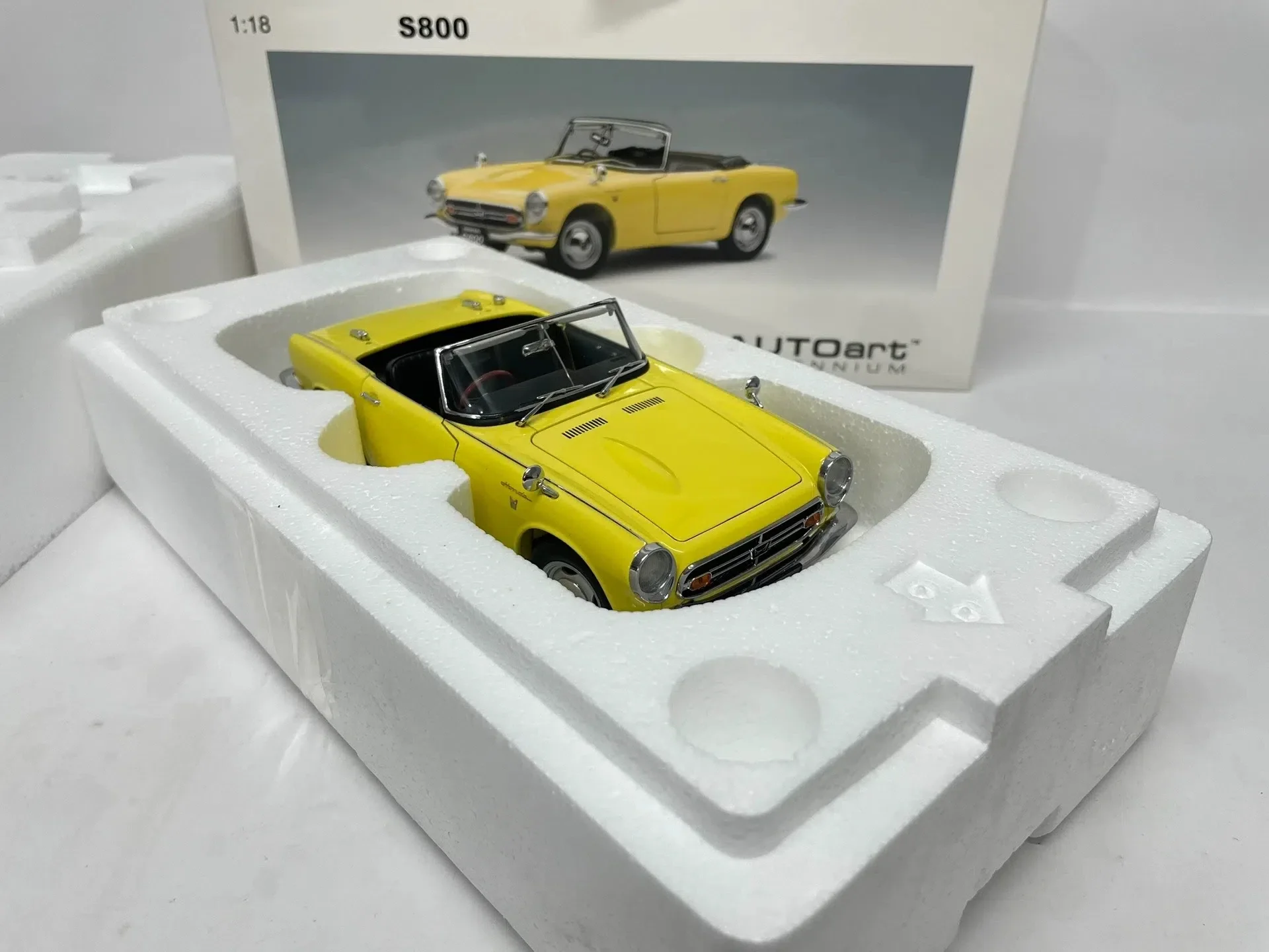 โมเดลรถยนต์ Autoart 1:18 S800 Convertible สีเหลือง JDM รุ่นจำลอง ลิมิเต็ดอิดิชั่น แบบเปิดได้ทุกส่วน ทำจากโลหะผสม ของเล่นสะสม ของขวัญ