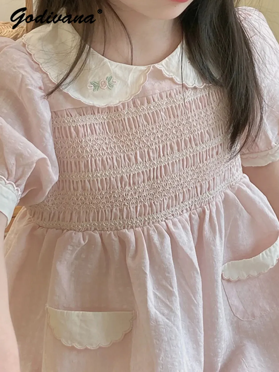Baby Girls High End Heavy Smocked Dress 2026 Summer New Sweet and Fashion Embroidery Peter Pan Collar Puff Sleeve Princess Dress