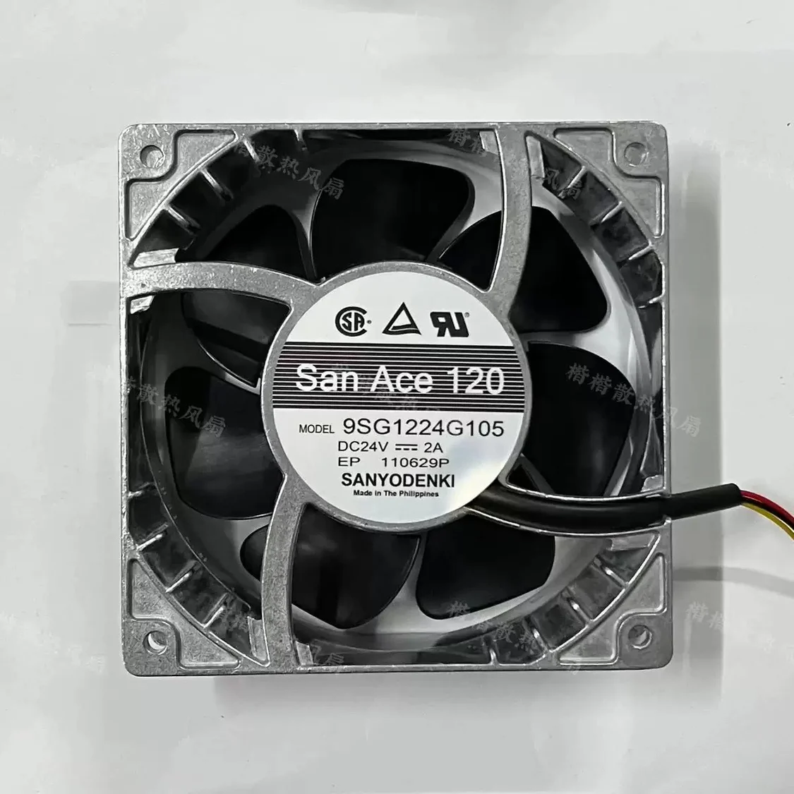 

SANYO DENKI 9SG1224G105 DC 24V 2A 120x120x38mm 3-проводной охлаждающий вентилятор
