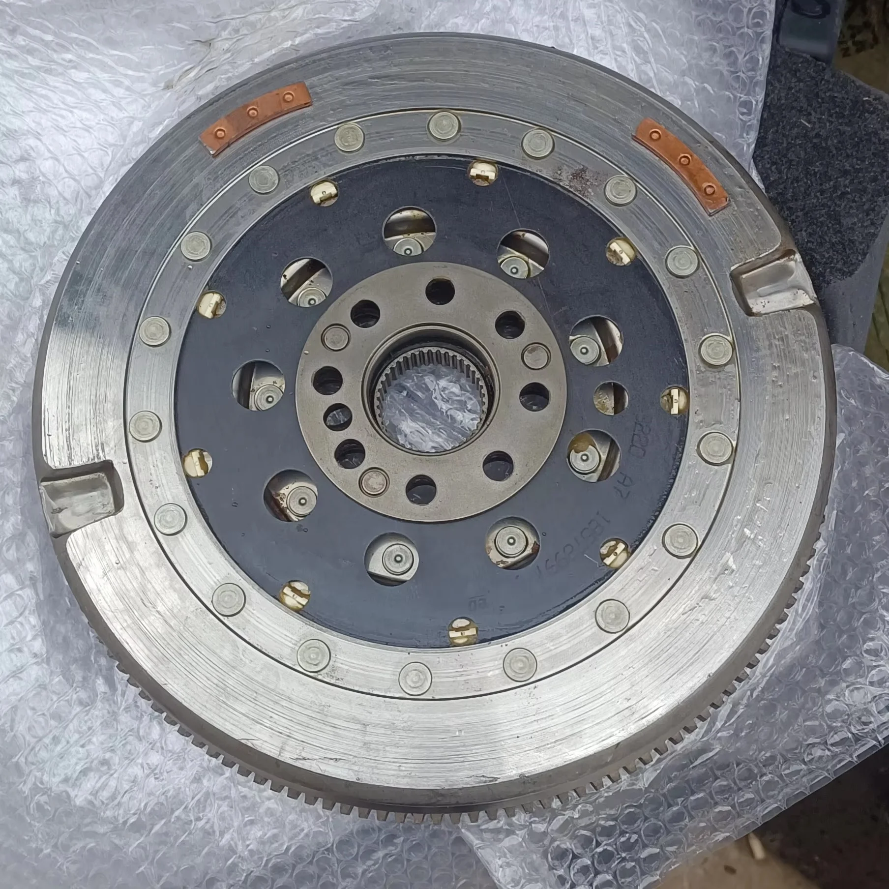 

2600300000 2600300100 Car Parts Luk Dms Flywheel for benz Germany Car