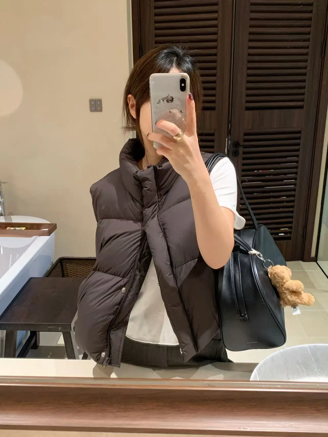 

Теплый утепленный жилет с воротником-стойкой для женщин, модный, универсальный, осенне-зимний, на пуговицах, с цветными пуговицами