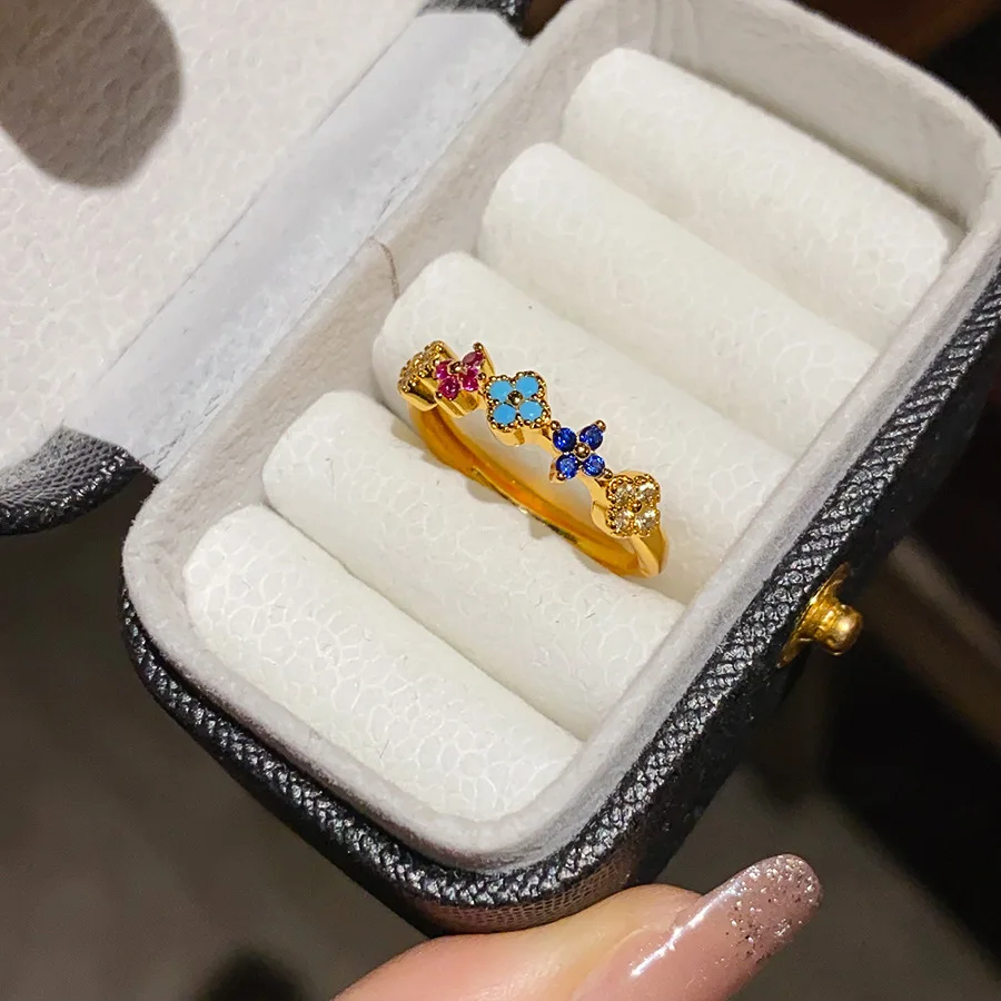 Schillernde Vierblättrige Kleeblatt-Ringe für Frauen Bunter Zirkon Temperamentvoller Fingerring Statement-Schmuck