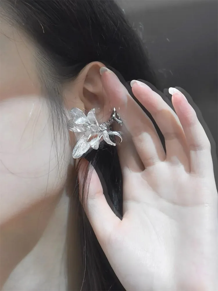 Edgy Copper Spider Web Ear Cuff, Women's Gothic Ear Wrap, Alternative Jewelry Accessories, Non-Pierced Ear Clip, Festival/Costum