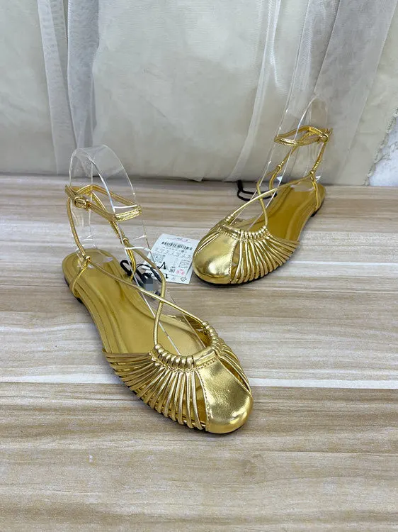 Sandalias de mujer con efecto de capa chapada en oro y correa fina con punta redonda, informales, de corte bajo, sin cordones, con tacón plano