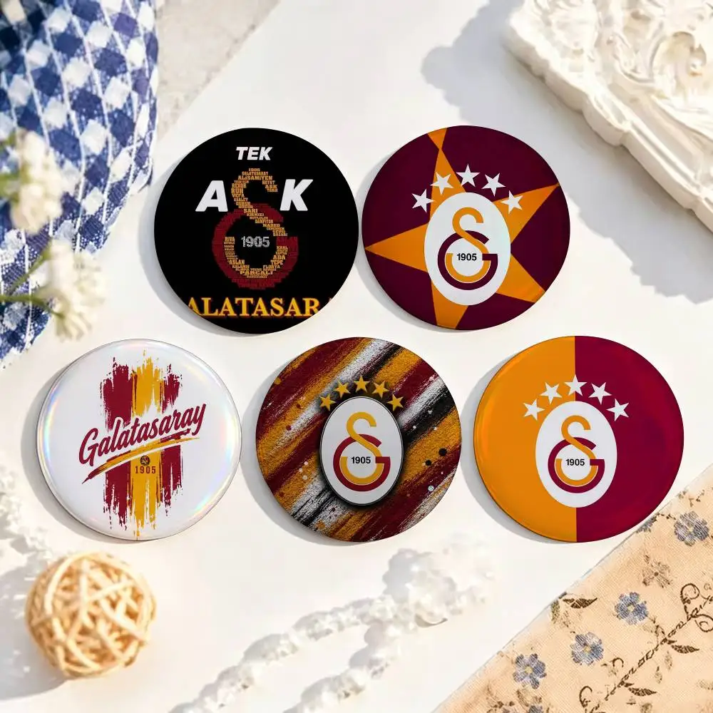 G-Galatasaray-Club  Enamel Pin Tinplate Round Brooch Cosplay Nijigen Otaku Culture Badge 25mm 32mm 44mm 58mm