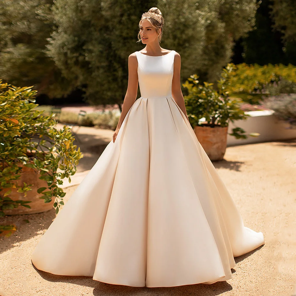 Moderne Brautkleider aus Satin in A-Linie, runder Ausschnitt, Illusionsrücken, Applikationen, Schleppe, ärmelloses Brautkleid mit Knöpfen, Vestido de Novia