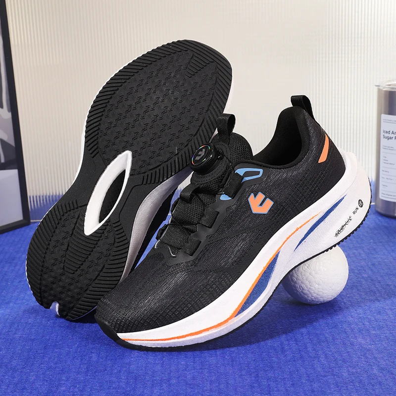 

New Arrival Running Trainers Men Black White Jogging Shoes For Mens Quick Lacing Sport Shoe Man Mesh Breathable Training Shoes