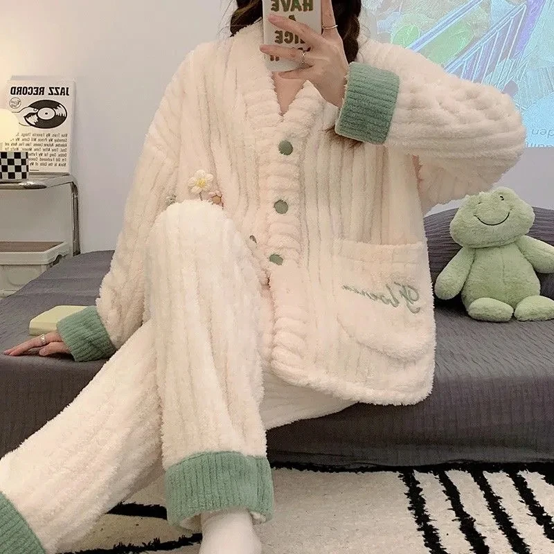 Winter Warm Flannel Pajamas Set Women Pyjamas Sets Pijamas Long sleeved Trousers Cute Soft Home Wear Clothes for Women