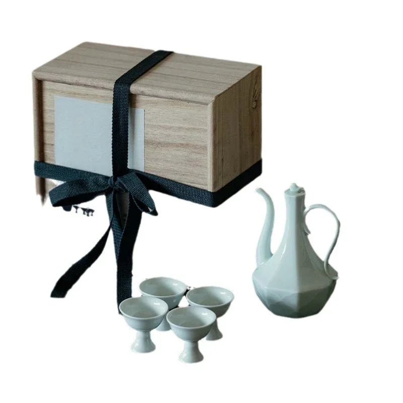 

Japanese sake ceramic wine set, high-end small wine jug Baijiu cup, gift box with gifts