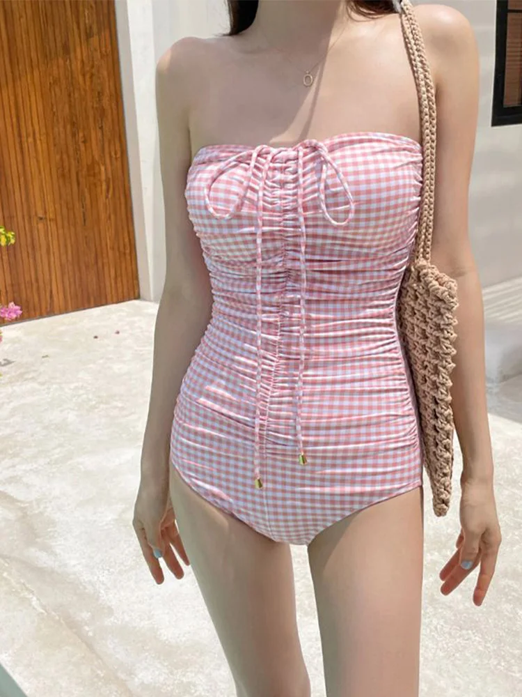 

Корейский сексуальный слитный купальник без бретелек с сетчатыми вставками для женщин, пляжный, для отпуска, бикини, новинка 2026 года, всесезонный, с открытой спиной