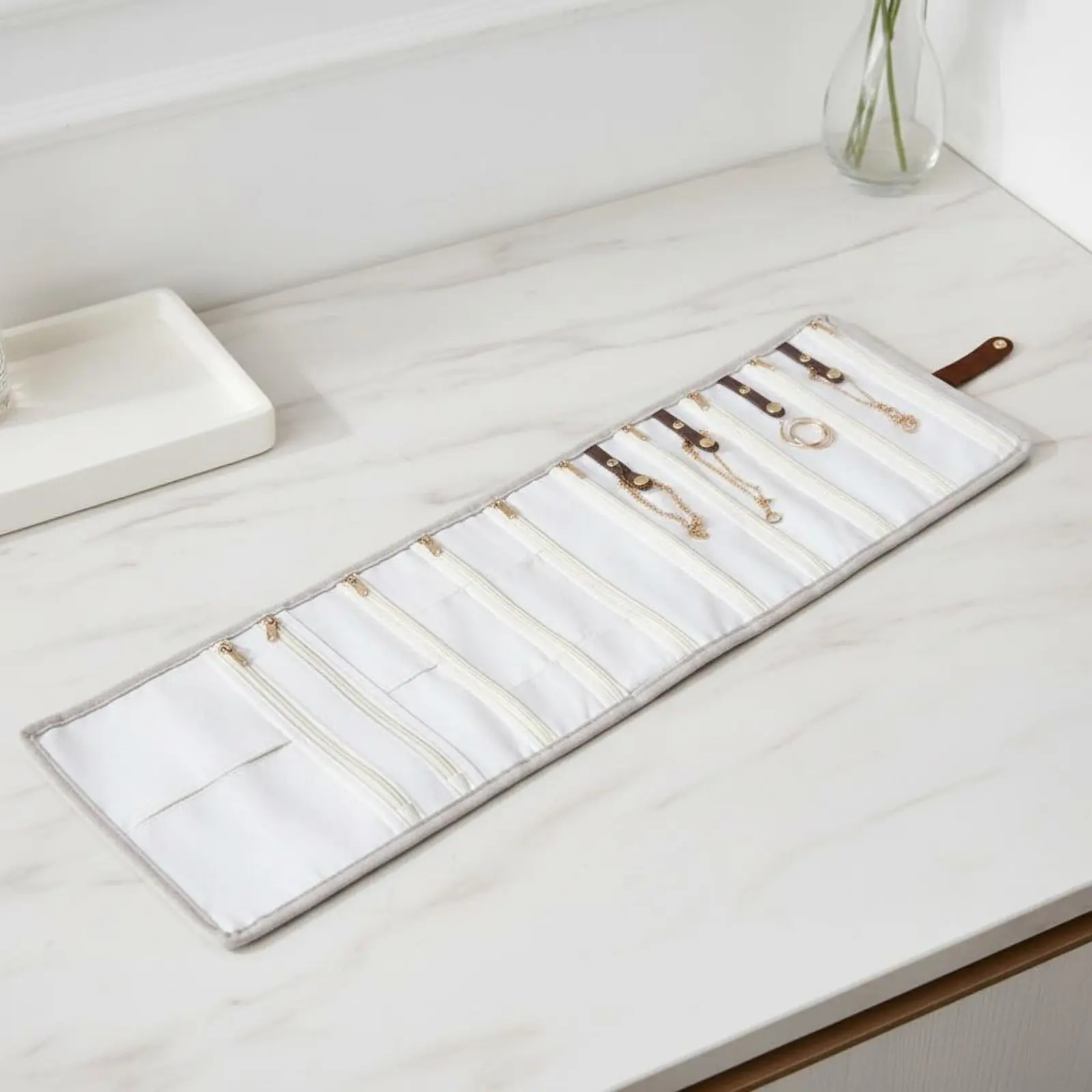 Travel Jewelry Organizer Multi-Compartment Portable Jewelry Case Knot-Untangled Necklace Holder Transparent Pockets Snap Closure