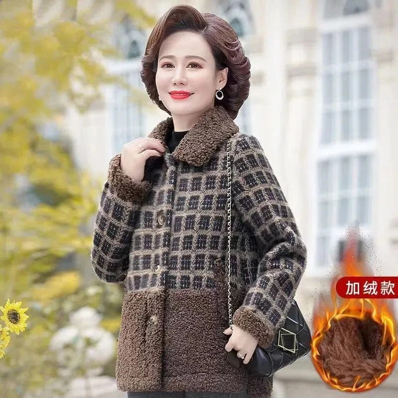 Middle-aged Women's Lambs Wool Padded Jacket Women Winter Cotton Coat Thicken Velvet Warm Parkas Mother Granular Velvet Outwear