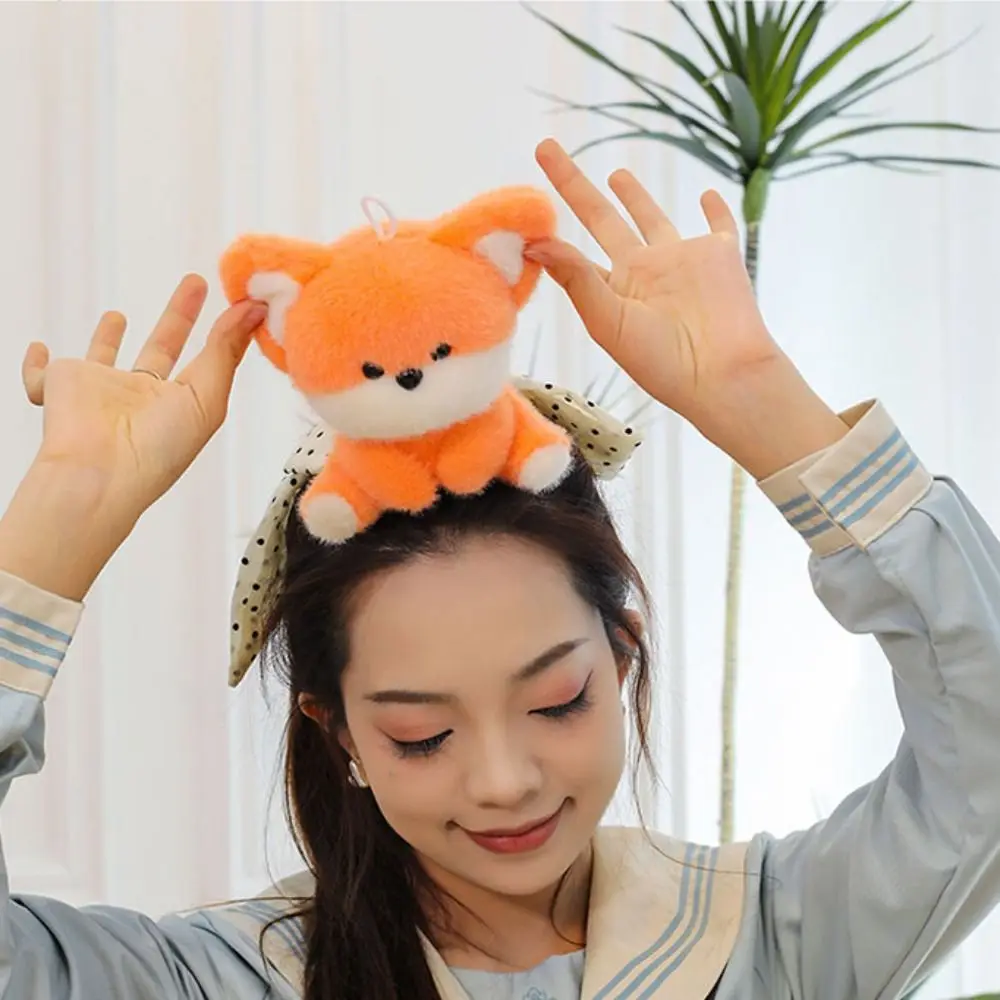 快適なおもちゃ 白いウサギ 小熊 小ライオン 子羊 象の人形 漫画 かわいい動物 猿の人形 フェスティバル パーティーの装飾