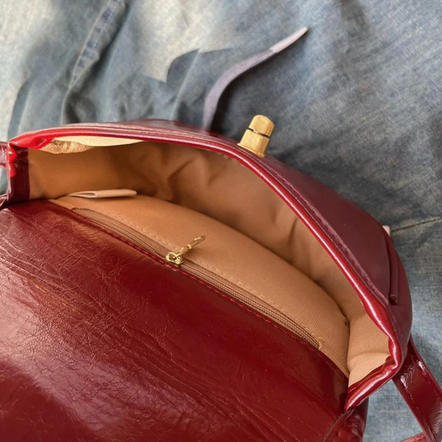 جديد ريترو أحمر داكن الوجه الأعلى حقيبة كروسبودي شبه دائرية رفرف حقيبة بولي Leather جلد صغير السرج حقيبة الهاتف محفظة نسائية للعملات المعدنية أحمر الشفاه حقيبة المرأة