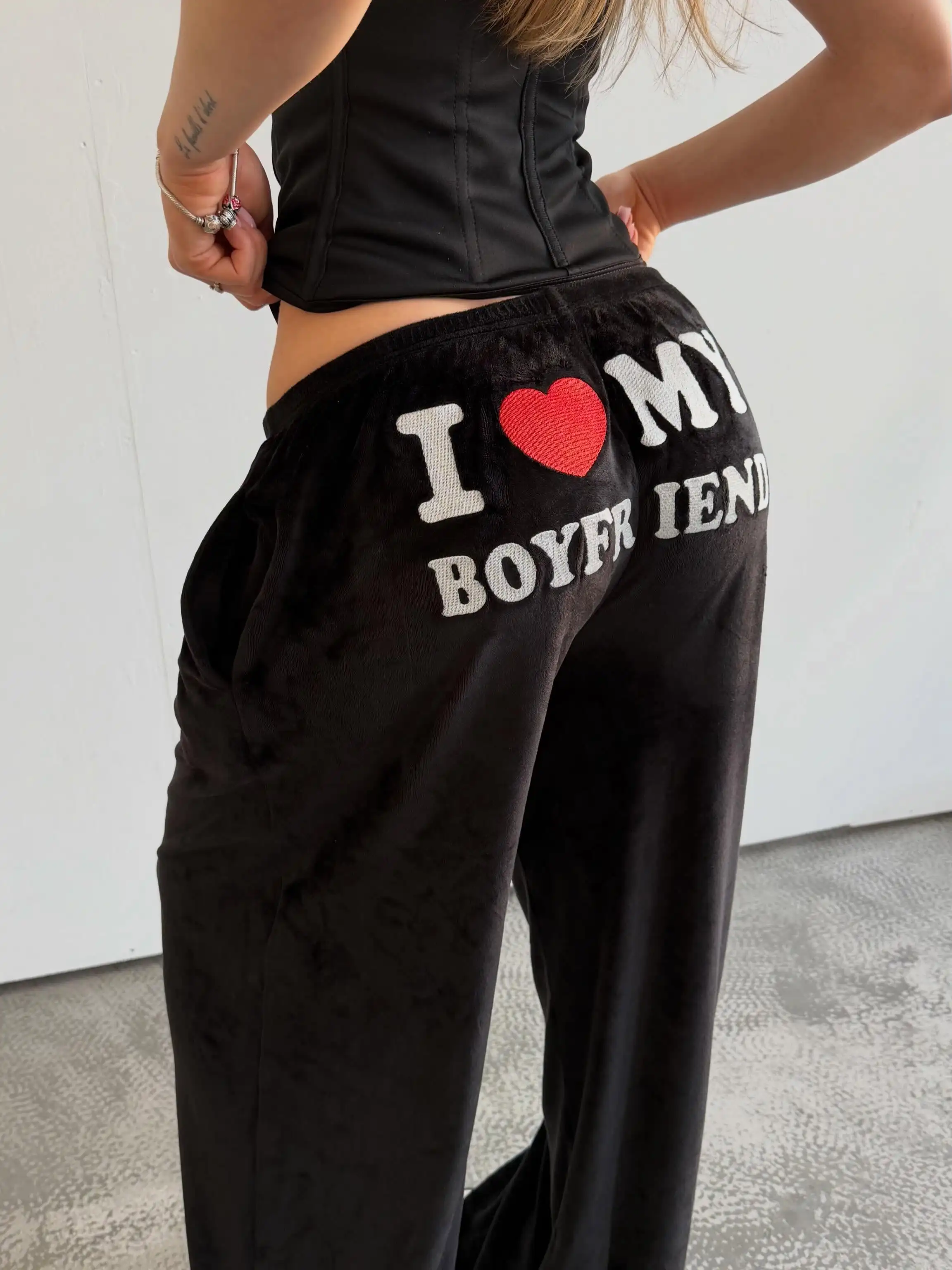 American Y2K Hot Girl 3D Letter Embroidered Loose Sports Pants High Street Style High Waist Suspended Velvet Floor Pants Women
