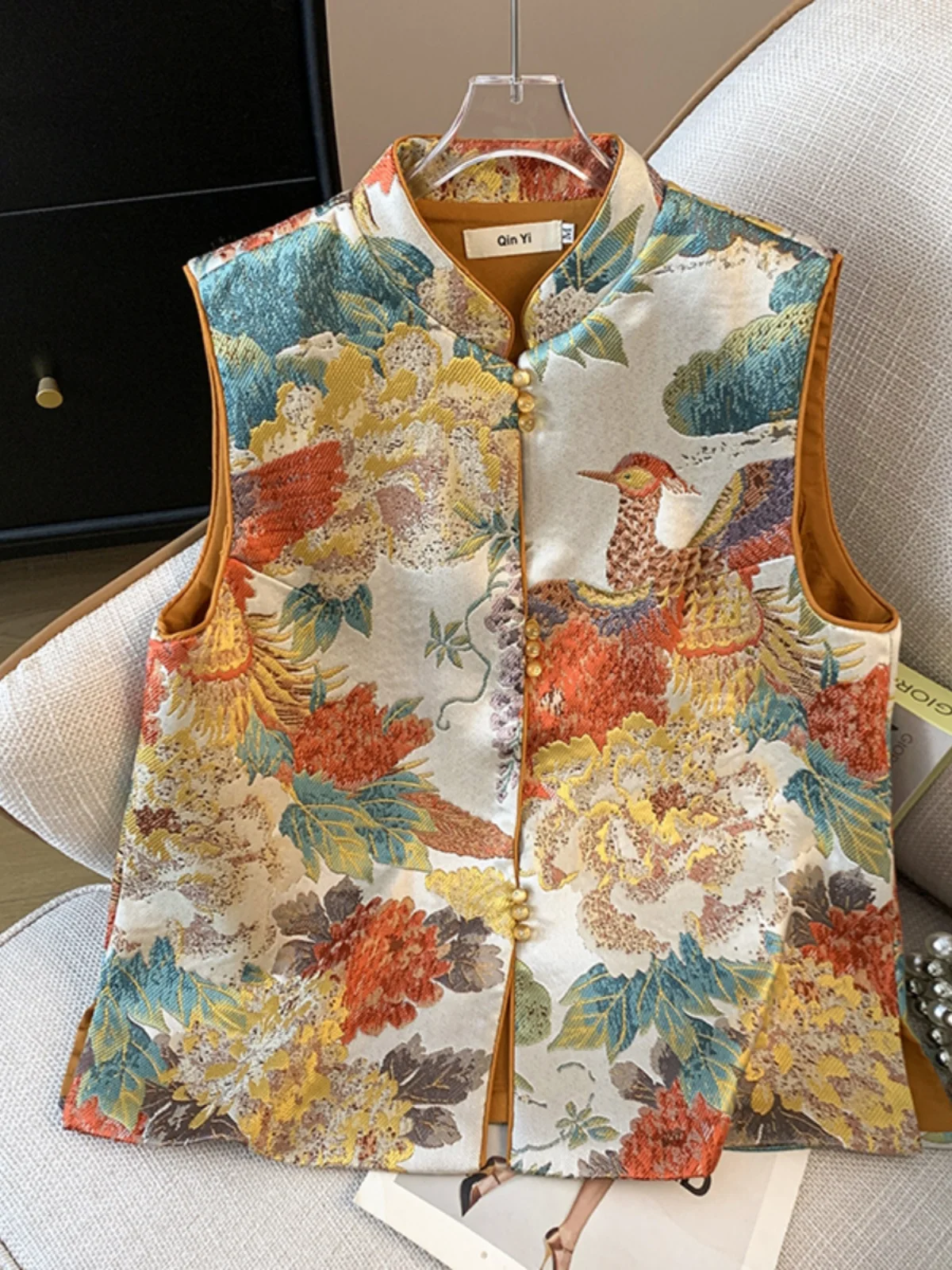 

Новый китайский жилет с цветочной вышивкой, женский осенний многослойный костюм 2024, улучшенный костюм Тан, верхнее пальто с подушечкой на плечах