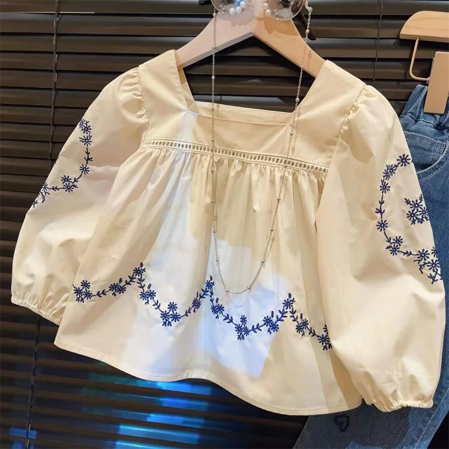 

Girls Top Korean Edition 2025 Spring and Autumn French Square Neck Long Sleeve Embroidered Doll Shirt Loose Embroidered Top