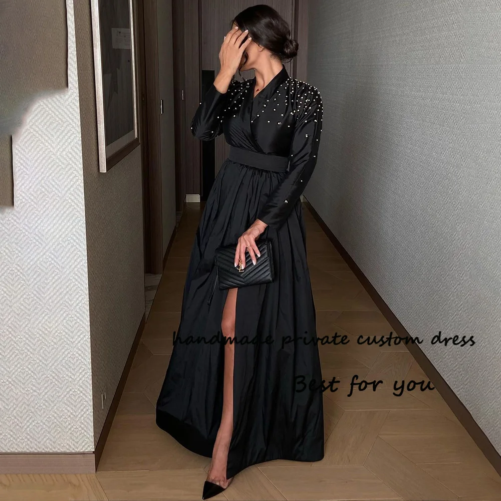 

Black A Line Prom Dresses with Slit Long Sleeve V Neck Pearls Satin Formal Party Dress Floor Length Dubai Arabic Evening Gowns