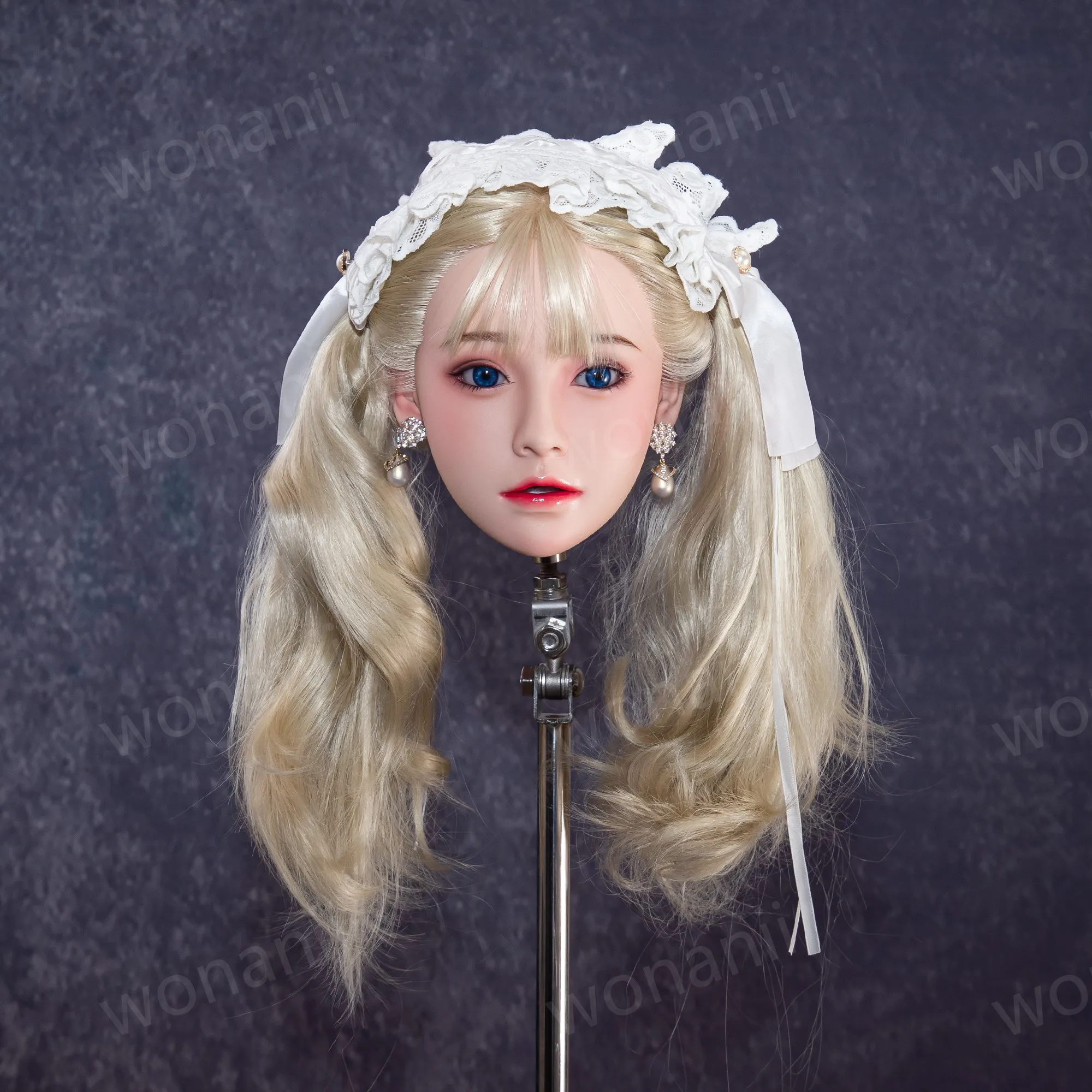 

Silicone material head model,1:1replica of a female head,Mannequin Head,soft,Training Hai,makeup trial(without hair accessories)