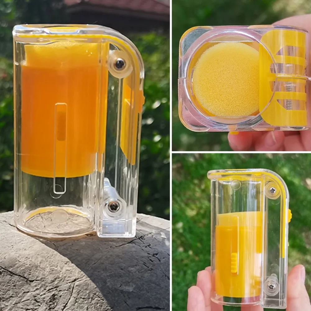 Creative Plastic Queen Bee Marking Catcher Handed with Plunger Plush Bee Cage Strong Beekeeper Tool Garden Bee Tools