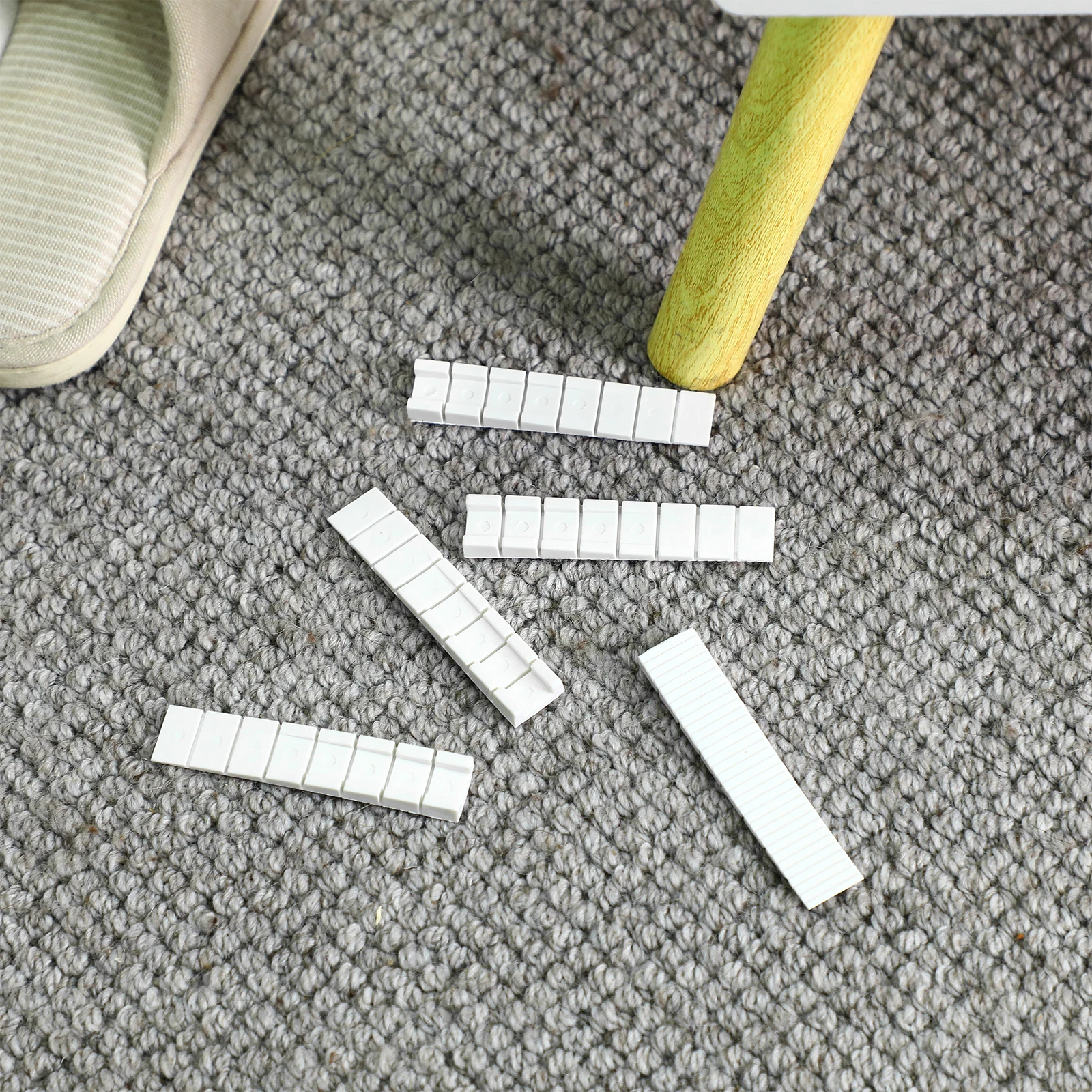 

20 Pcs Furniture Leveling Shims Durable ABS Stabilizers for Bookcases Sofas Tables Bookshelves Uneven Floors Home Adjustable